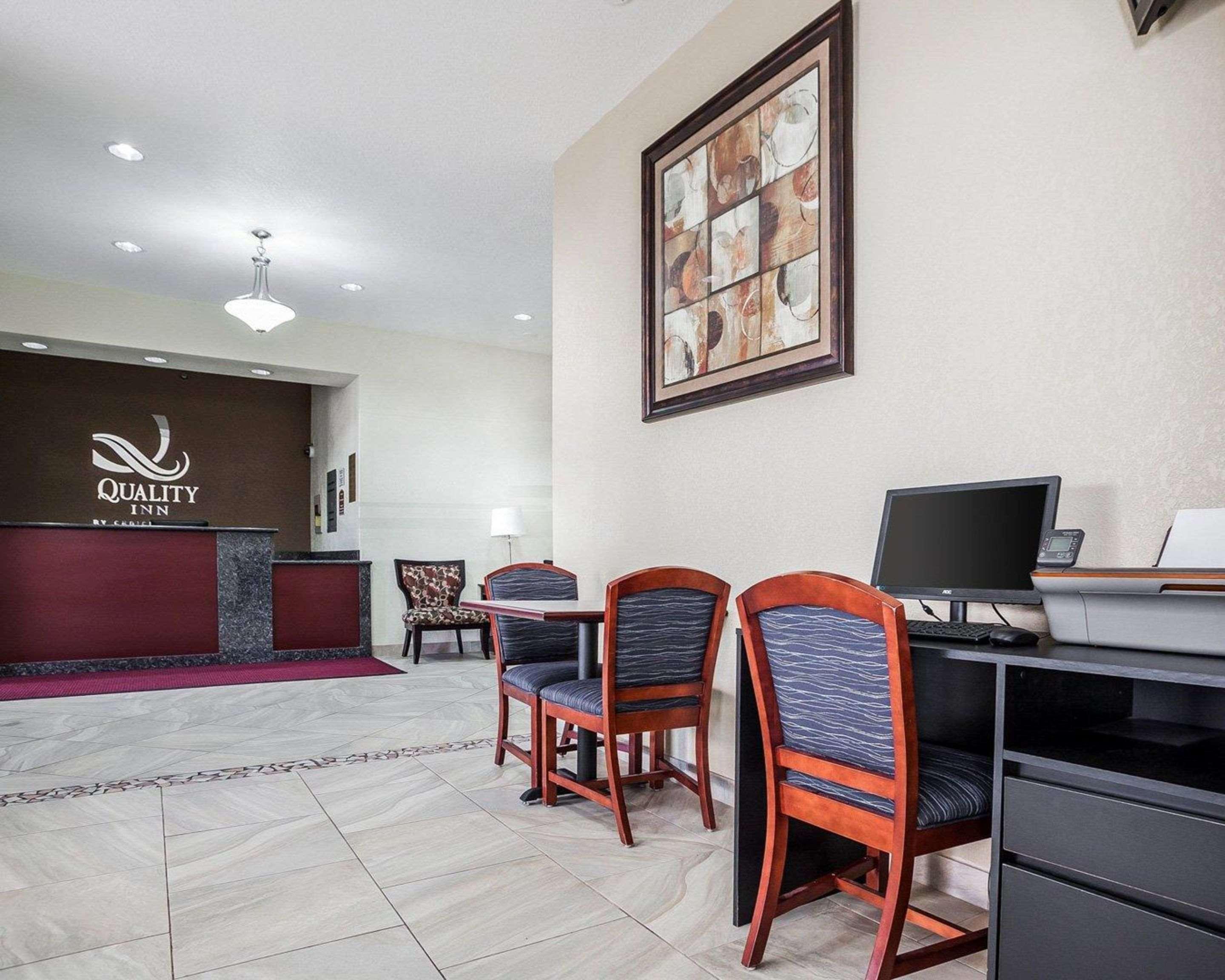 Quality Inn & Suites Altoona - Des Moines Екстериор снимка