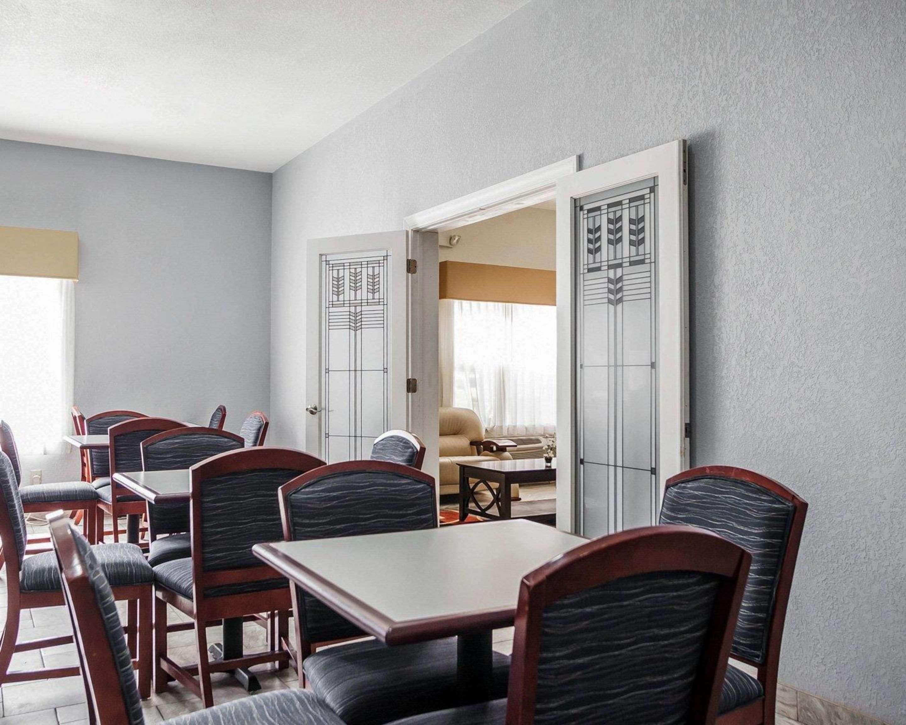 Quality Inn & Suites Altoona - Des Moines Екстериор снимка
