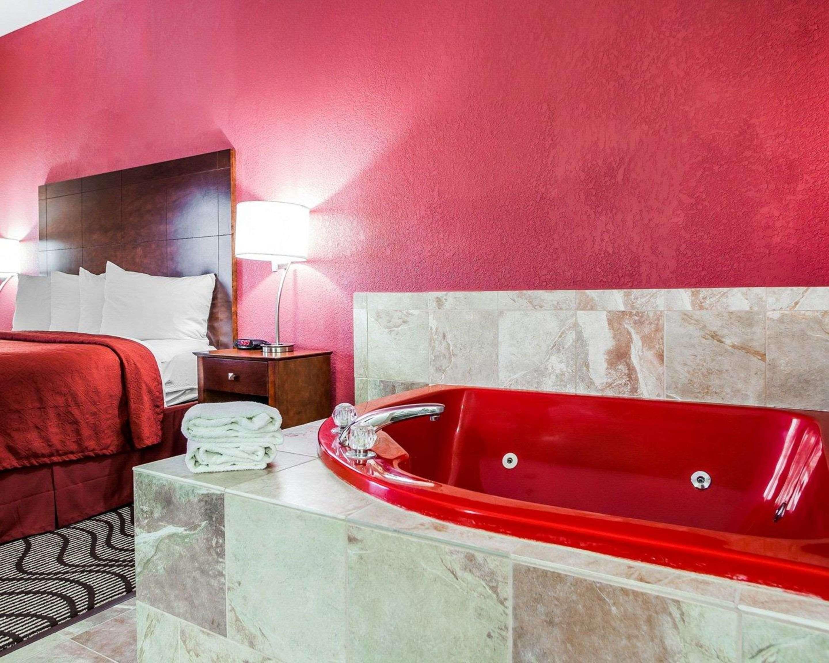 Quality Inn & Suites Altoona - Des Moines Екстериор снимка